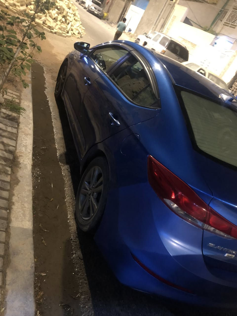 السلام عليكم اخوان سيارة النترا للبيع وارد امريكي بدون ضربه فقط دعامية بيها فقط رشات صبغ مديل 2018 مكينة 2000 دوش 
ثلاث وضعيات قيادة(اعتيادي_اقتصادي_سبورت)
باسمي تحويل ثاني يوم/رقم شبة مميز
نقصها فقط تعديل على الحدادية
السعر 120 وبيها مجال
للتواصل *********** اتصال او وتساب
