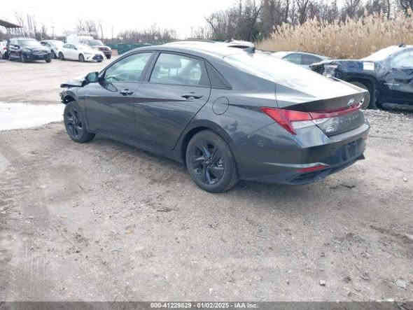 السلام عليكم
النترا موديل 23 وارد امريكي 
اللون رصاصي غامق
رقم صلاح الدين دولي
المحرك 2000 دوش
ماشية ٢٣ الف ميل
صبغ ثلاث قطع بنيد وجاملغ وجاملغ خلفي
تشغيل عن بعد 
بصمه تشغيل عدد (٢) + أبواب + جنطه 
نظام ترحيب + اناره 
3 أنطمه قياده 
رادار أمامي + رادار جانبي 
كامره دواره 
فول تحكمات لد نهاري 
مكان السيارة العلم
السعر ١٤٠$
الشاصي مرفق مع الصور 
( ترهم بالاقساط اذا مقدمة زينه )
للتواصل ***********
