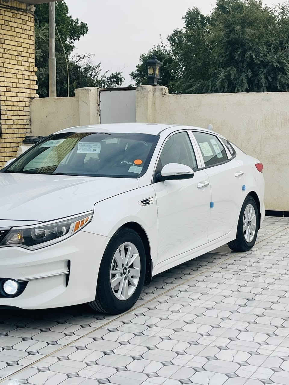 السلام عليكم كيا اوبتيما موديل 2016
تبديل بنيد وجاملغ صليات شرط 

 مكينه كير حداديه 

تخم تاير تبريد شغال ماشيه 100

داخل صاج

موصفات تحكم ستيرن 

كامره دواره حساس خلفي 

رادار تحديد مسار 

مثبت سرعه وبيه موصفات 

لاستفسار***********

مكان سياره ناصريه

السعر 128 وبيه مجال
