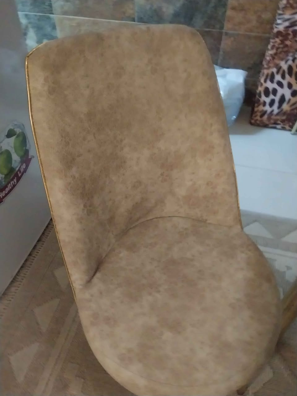 ميز يزغر ويتكبر مع ٣ كراسي للبيع ب ٢٠٠ وبيه مجال نظيف جدااا بغداد, العراق


**إذا كنت صاحب هذا الإعلان وتريد حذفه لأي سبب، رجاءا أرسل رسالة إلى الدعم الفني**