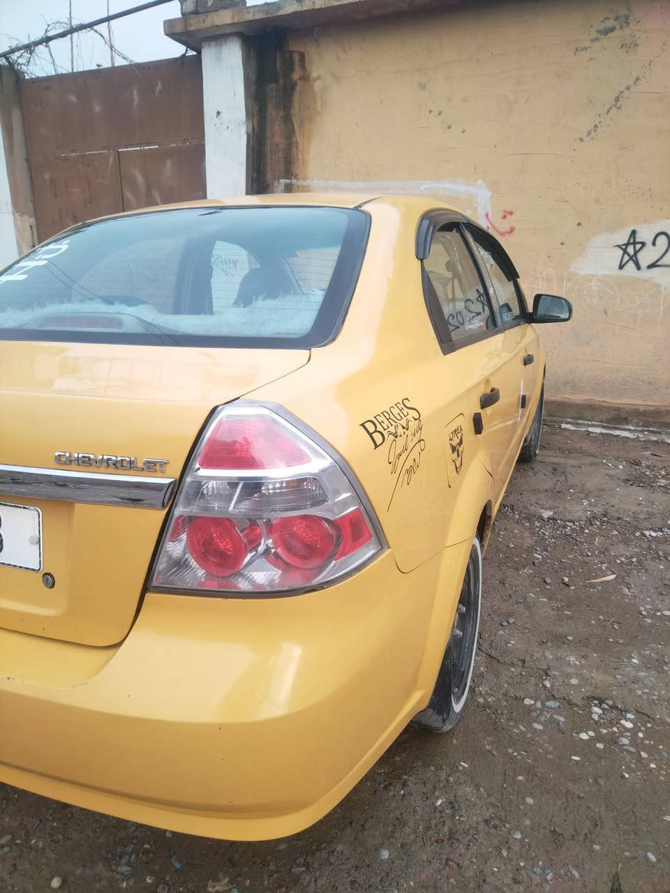 سلام عليكم افيو  كوري موديل 2011 بسمي شرط الوكاله والتحويل  توماتيك مؤسسة كم شفت واحد محرك استره ما ناقصها برغي غرامه هيئه صفر *********** السعر 63 وبيها مجال
