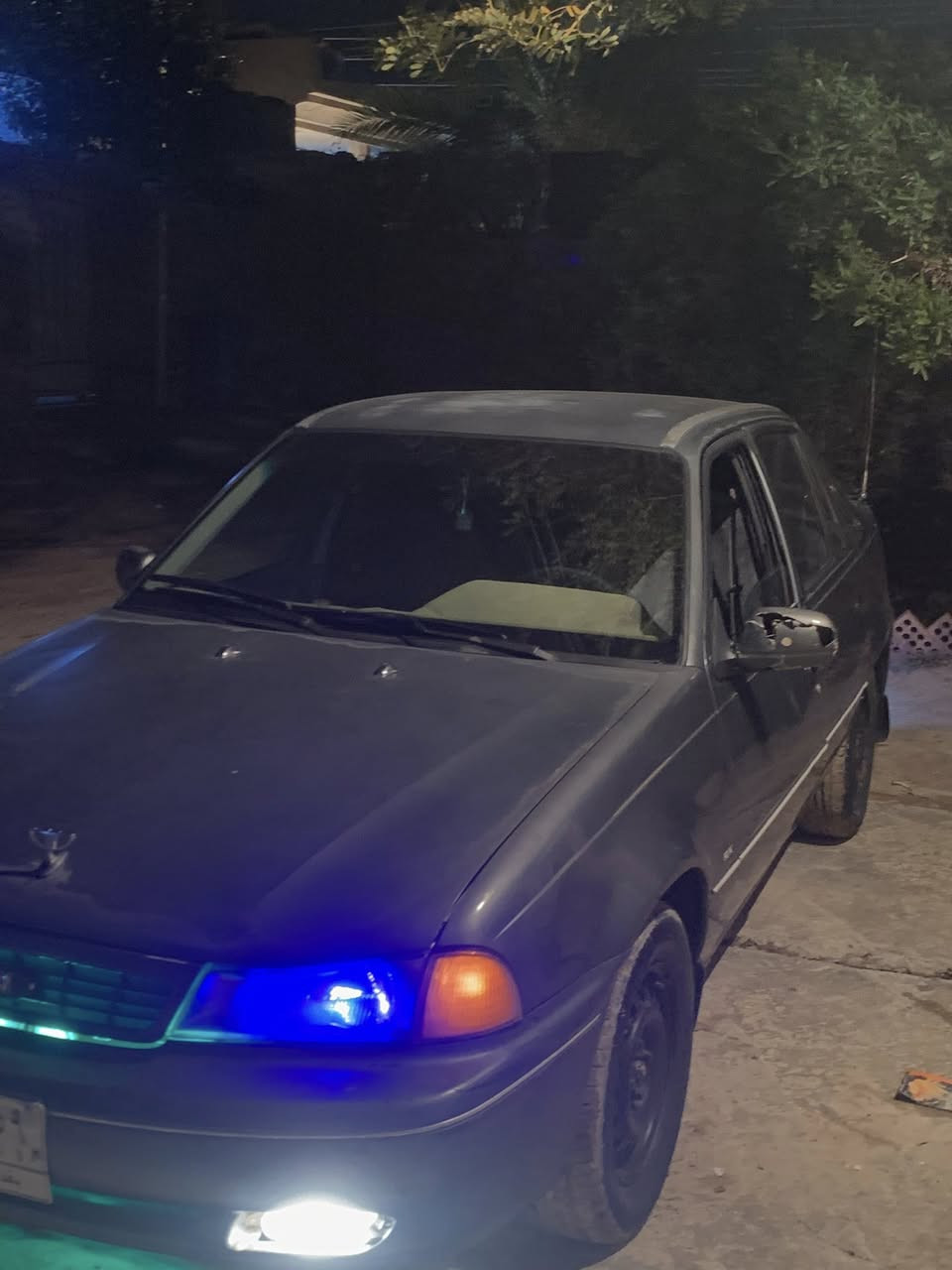 السلام عليكم .
للبيع سياره دايو سلوو موديل 1994 مكينه بيه خيط تبخيرر سياره بلاديه قطره صبخ ما بيها السعر 33$وبيها مجال للشراي للاستفسار *********** مكان سامراء
