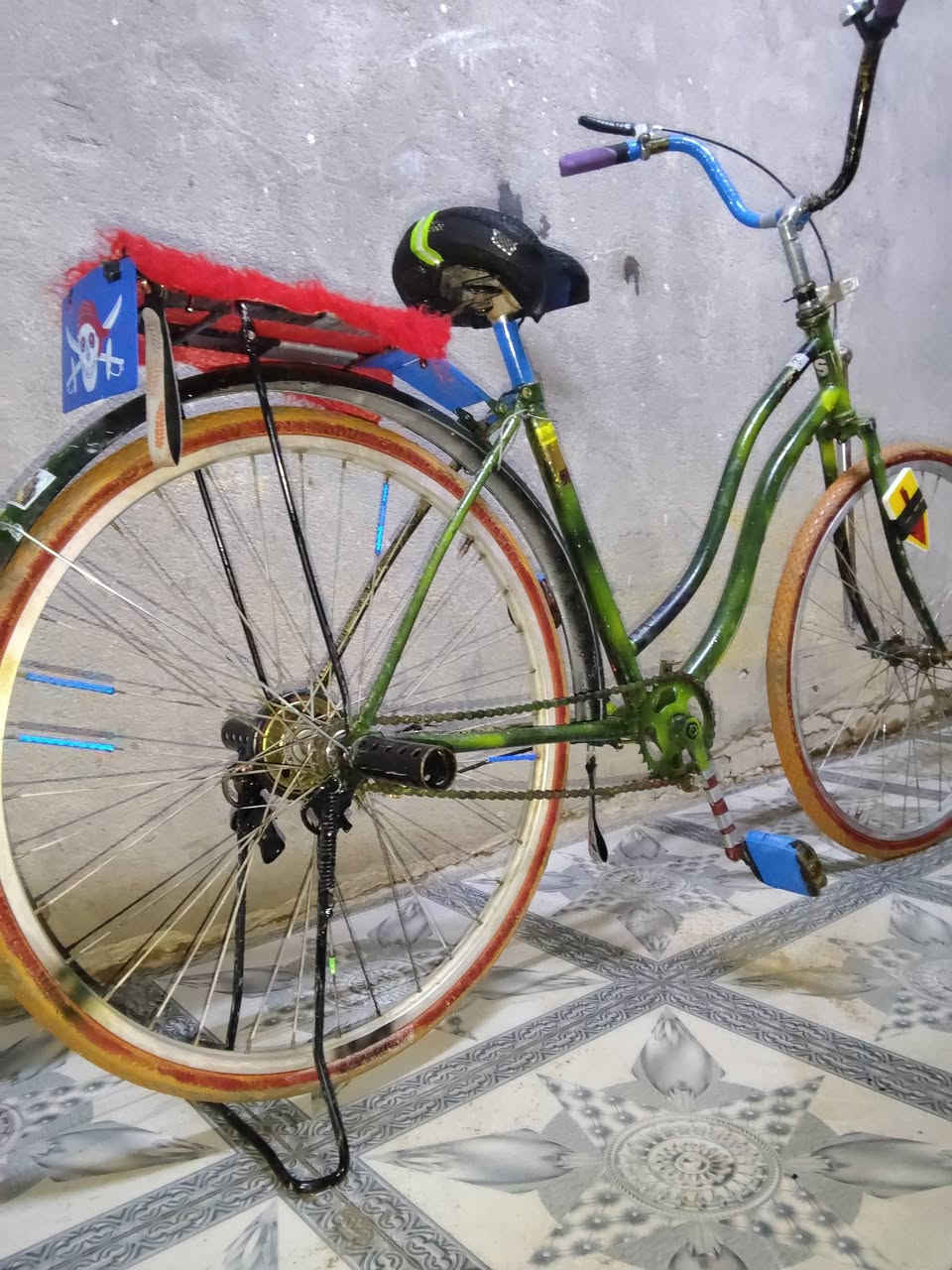 سلام عليكم الباسكل للبيع نضيف كامل كلشي ما نقص كامل هو وأغراضه مكاني كربلاء قرب مرقد الحر رقمي واتساب فقط *********** السعر 60
