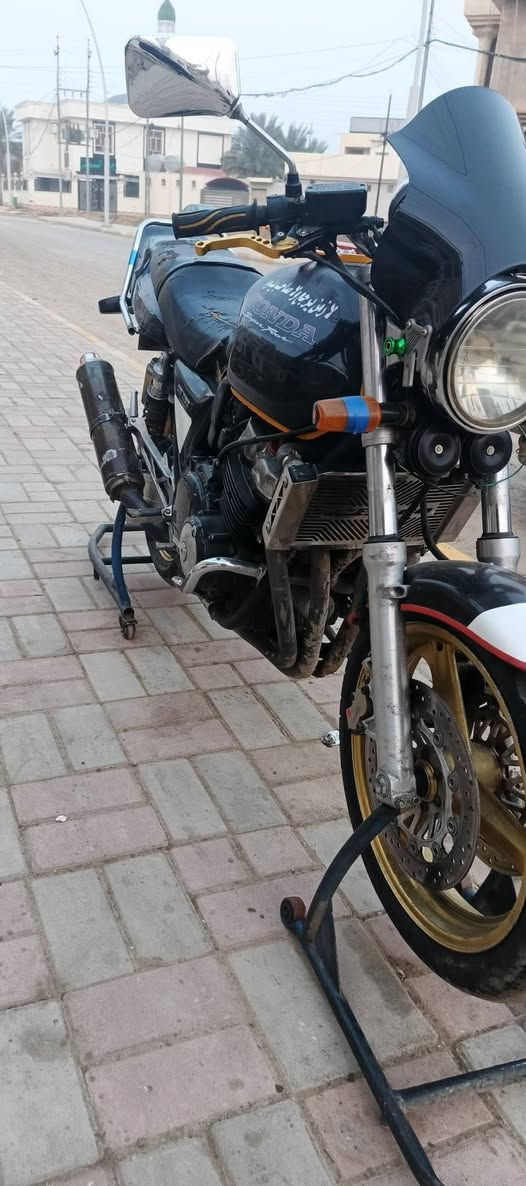 دراجه 🏍️ هوندا جيل اول للبيع 💸
حيل حلوه مال واحد جناي بشرط معدل 180 🚀
دراجه بلاديه 🙅 سعر الدراجه 12 بيها مجال شي بسيط اذا انت شراي تعال مكان الدراجه رمادي 5 كيلو هذا رقم اتصل بيك خير وتدلل مال واحد مستعجل ***********

