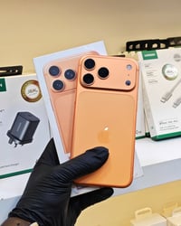 17promax 🔥 وكالة شريحة فعلية ✅ نظافة 100% ✅ Battery 93% ✅ للاستفسار اك...