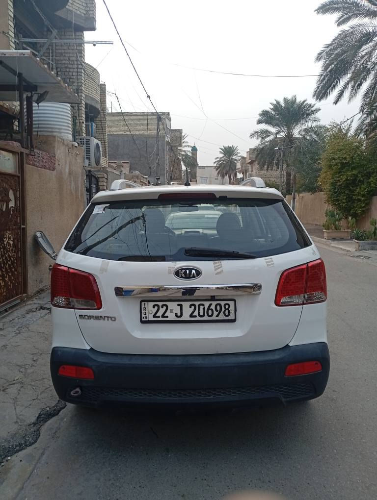 السلام عليكم للبيع سورنتو 2013 خليجي ابيض رقم أربيل باسمنه تحويل اووكاله سنويه لل٢٧ ٧راكب ٣قطع تبريد محرك ٢٤٠٠دوش المحرك والكير مكفولات والتبريد كلين ماعدى شويه شغلات بسيطه بيه تخم تايرات باتري جديد الصدر جديد بصمه تشغيل والباب موجوده في بغداد السعر 138 وبيه مجال للشراي وهذا رقمي *********** بغداد, العراق
