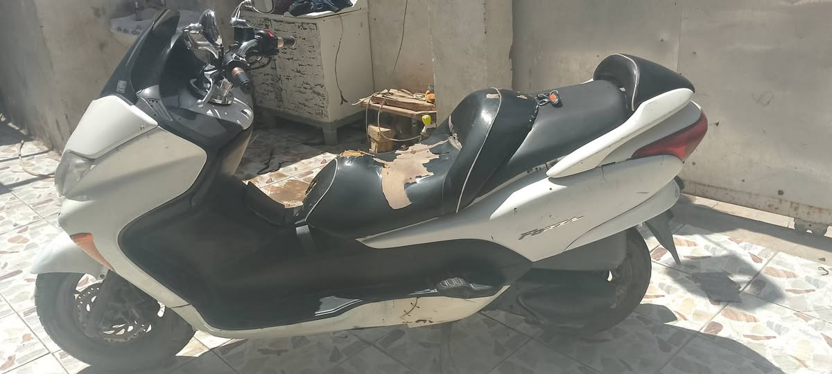 فورزه 80تشتغل ابيعلك كوم حديد مكاني بابل القاسم السعر450 وبيها مجال  *********** هاشمية, بابل
