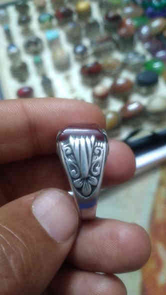 عقيق قديم فضه 925سعر 27الف مع توصيل واتساب ***********..
