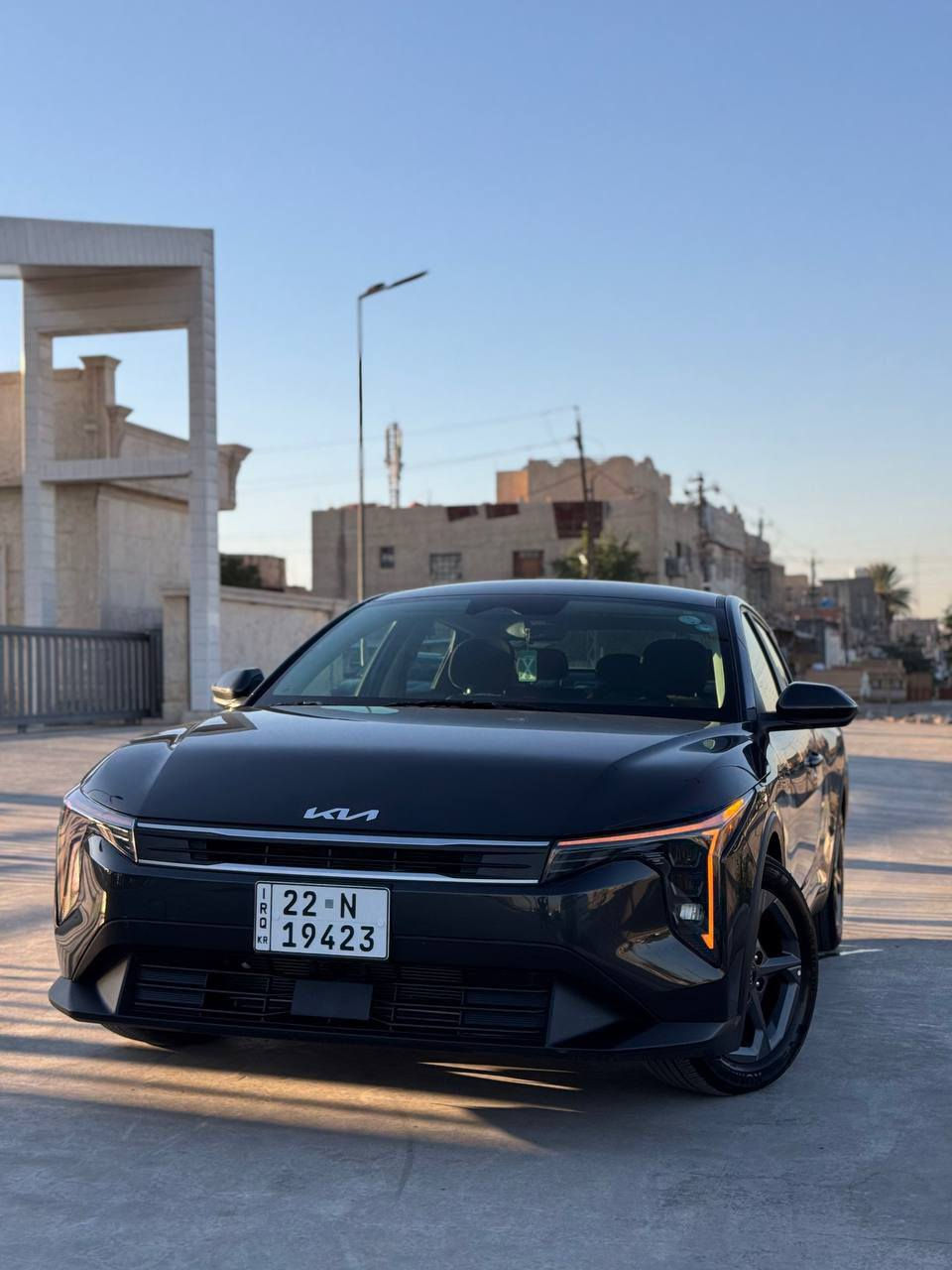 ياألله للبيع فقط
اللهم صل على محمد وال محمد 
وصول جديد ترقيم جديد اربيل الدولي 
كيا K4 محرك 2000 cc دوش لون نفطي 
السيارة بحالة الوكالة ماشية 5000 مايل يعني اخت  زيرو/مواصفات نص فول / بصمة /تشغيل عن بعد /
نظام ترحيب / شاشة كبيرة /عداد دجتل متصل /
انظمة قيادة نورمال /سبورت /رادار امامي جانبي خلفي / قيادة ذاتية / صندوق ذكي بصمة / بصمة ابواب /اوتو هولد / هند بريك بصمة / بجم لد / صندوق لد /حادث سطحي خفيف جدا بدون دواخل
ايرباك بردة وراجع سستم تبديل جاملغ فقط وطرف الباب بارد + طرف البنيد بارد  جهة الراكب  
بدون شخوط بدون رصعات كما موضح بلصور .
مكان السيارة بغداد حي الاعلام 
للاستفسار اتصل :- 
***********

