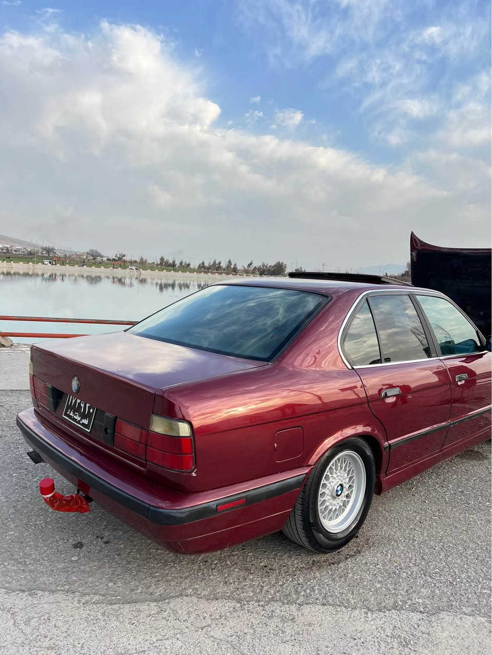 سه ره تا به ناوي خودا
ماشاءالله له مالي هه موو لايه ك
بؤفرؤشتن له سه ر ده قي شه ريكه
bmw ئارم پلاستيك سلئماني
مؤديل1992
525بيلاد 
گئر تؤماتيك
سلايد
ته بريد ساردوو گه رم له شوئني خؤي وه ك سه لاجه
هؤك 
هيچي ده ستكاري نه كراوه هه مووشتئكي له سه ر ده قي بيلادي خؤي 
به رده گزؤزه كانيشي تيايه
سالؤنساي شه ريكه
مه كينه ي بيلاد
قه تره خايستي نيه
مه كينه ي لؤك هه لمي نيه
لئدراوي نيه 
هه زه ي بؤ كراوه
هه موو گياني ئيش ئه كات گلؤپي نه قس نيه
تايه و ويل نوئيه
چركه ي تيا نيه
سه ياره كه م به شه رتي ١٠فيته رو به شه رتي ته راي بؤ ٢٤سه عات به شه رت
زؤر كپ و بئده نگه هه موو درعئكي بيلادي پئوه ماوه
ره حمه تان لئبئ  موشته ري نين هيلاكم مه كه به شه رتي هه موو گياني  قجنئك ي بچوكيشي نيه شوختي نيه 
كالبوونه وه ي نيه 
سعري ٦٢ معامه له
ژماره ***********واتسئاپ و ڤيبريشي له سه ره Singapore
