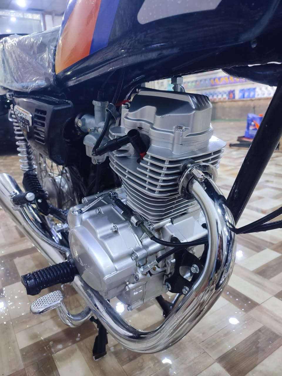 للبيع موديل ١٩اوراق كامله دراجه مكفوله  مكلف ب النشر صاحب الدراجه ***********
