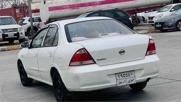 نیسان سنی كۆری ٢٠١١ گێڕ تۆماتیك
دوو پارچەی بۆیاخە
لای دبەی ئاوەكەی یەك تۆز ناوی گرتوە ڕەسمیم داناوە
سەنەوی بەسەر چووە
بەشەرتی گێڕوموكینە تحویل غرامە وتبریت و سەدر
سعر  ٩٤$
شوێن كلار
ژ.م ‭0775 977 6067‬
*********** كالار
