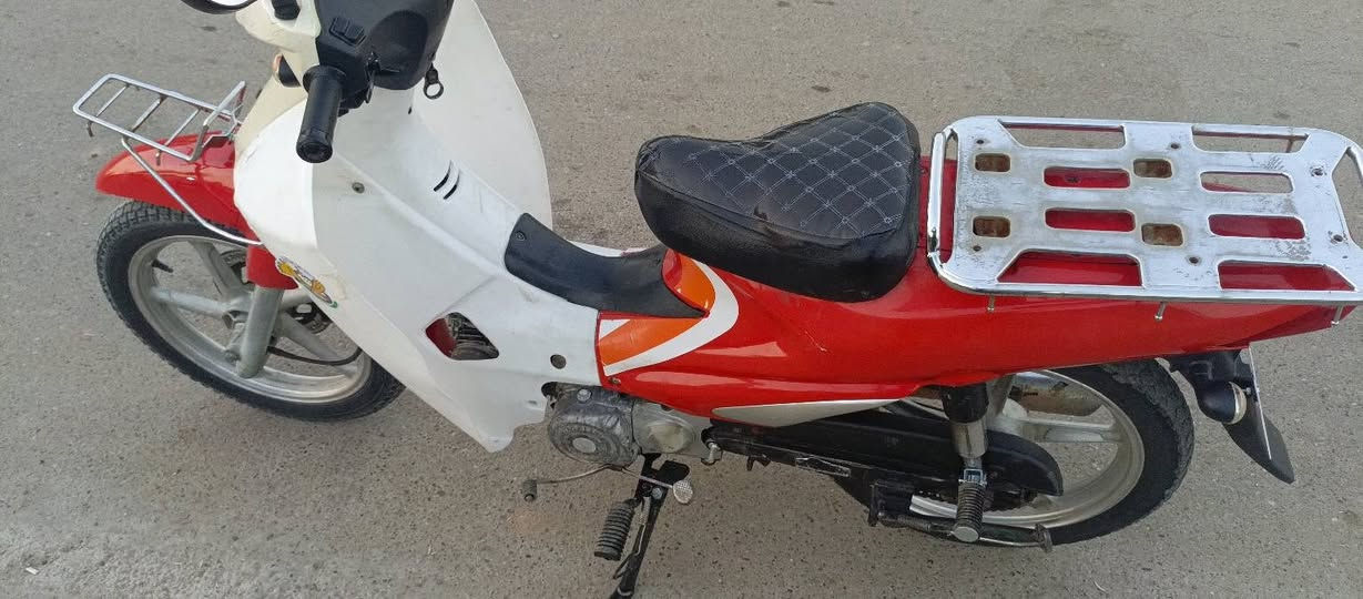 سلام عليكم سرفيز للبيع 
تخم اشاير شغال لايت عالي ناصي 
مكينه ناعمه 
كشرا نضيف 
نضافه كدام عينك تجي تفحص وتقتنع 
السعر 500 وبي مجال.. 
***********
