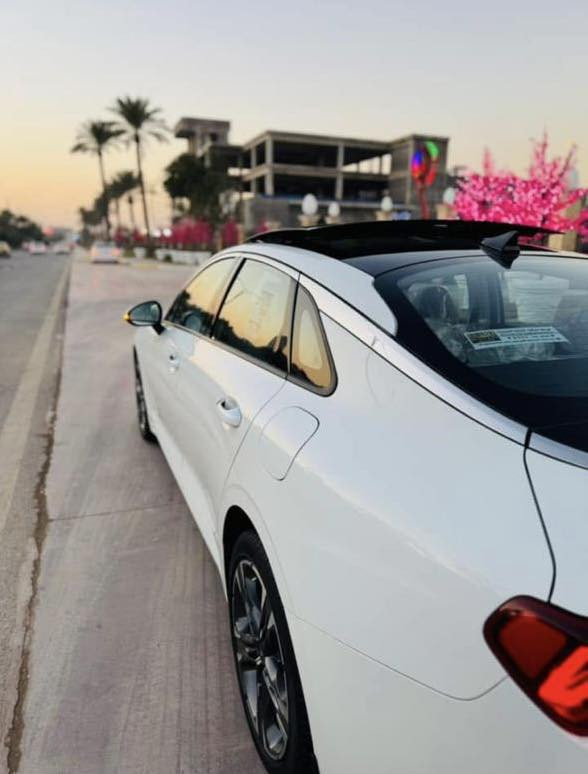 K5 2023
السلام عليكم خليجي ماشيه ٤٧ تقريبا كفالة عامة 
مواصفات هواي بيها  بس مو فول
السعر ٢٢٠ باسمي السيارة
مكاني بغداد 
شارع فلسطين 
***********
