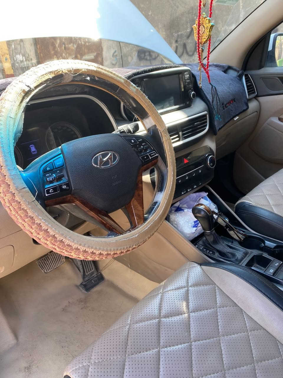 توسان للبيع 
خليجي مديل 2020
بيها بارد قليل  بالباب والباقي كفاله
محرك 2000 
بأسمي

للاستفسار 
+964 770 499 6802
