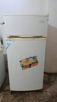 مجمده وثلاجه نضيفات وبسعر مناسب الشراي يتواصل وياي وتدلل 07858029101