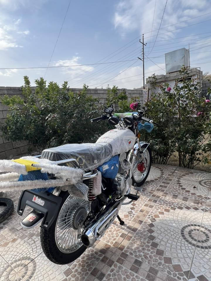 السلام عليكم تايكر 2025 محرك وكير شرط الدراجه فول نضافه ربع ماتصرف عليها كهربائيات كله شغاله لاستفسار الاتصال ***********غير متواجد على الفيس 🤚
