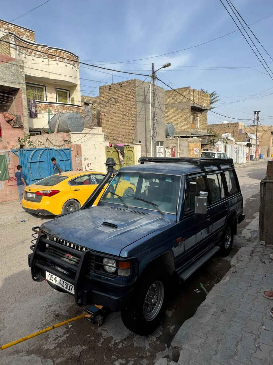 سلام عليكم باجيرو للبيع موديل 89 مكينه كاز كير عادي سياره جديده تبريد شغال تخم تأير دفع رباعي شغال كفاله عامه ***********

