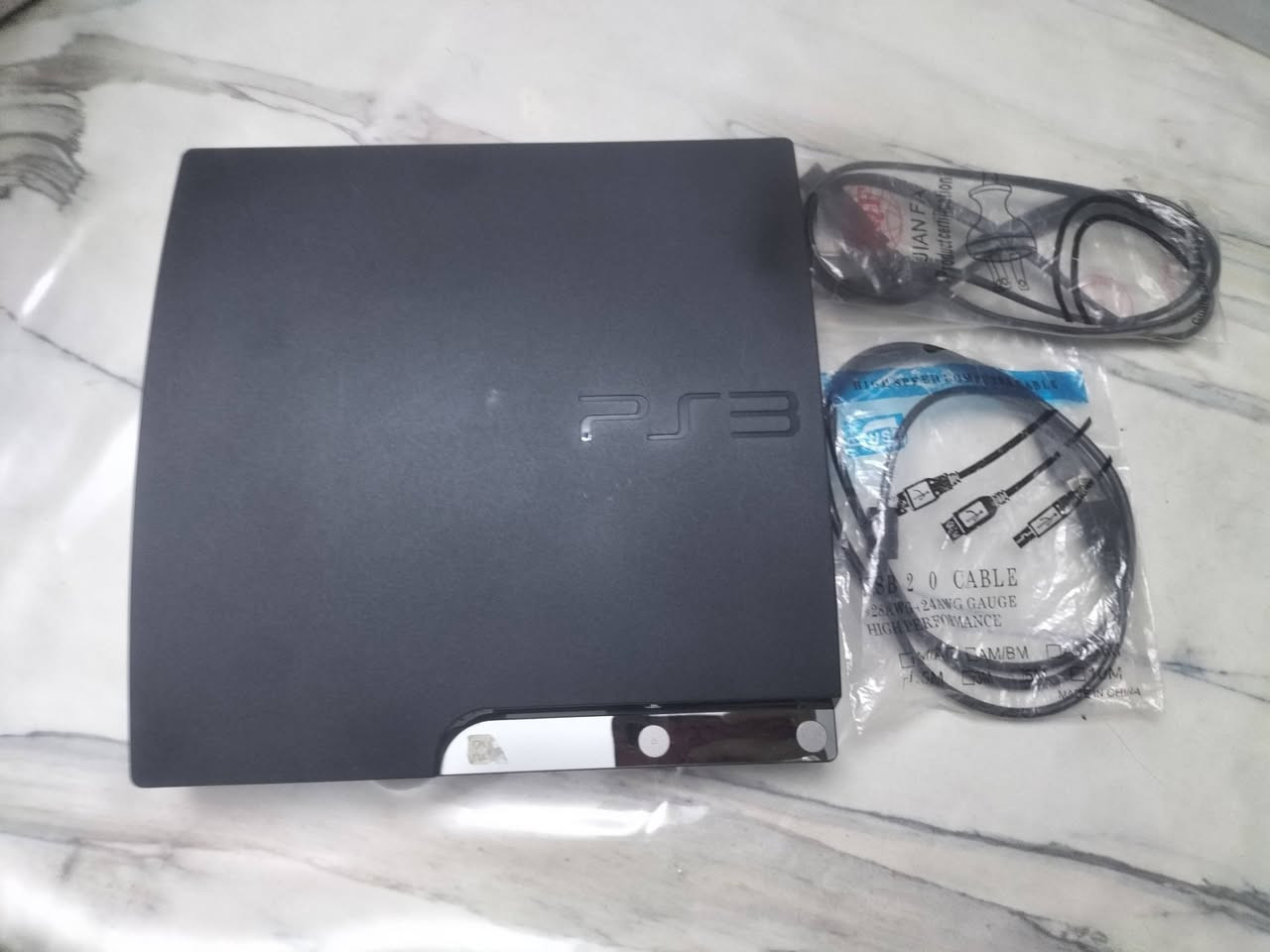 بلي 3 مهكر للبيع بدون يدات نظيف ويا الكارتونه مالته والكيبلات واكيد كيبل شحن اليدات موجود ومركب اله هارد داخلي للتخزين متكون من 12 لعبة:
1)50cant
2) assassin's Creed lll
3)call of duty 4
4)call of duty black ops
5)dragon ball z
6)gta5
7)minecraft
8)need for speed
9)pes2021
10)red dead redem ption
11)sniper elite v2
12)ysy assassin's Creed lv
السعر 125 الف وبي مجال 
مكاني بغداد للتواصل خاص


**إذا كنت صاحب هذا الإعلان وتريد حذفه لأي سبب، رجاءا أرسل رسالة إلى الدعم الفني**
