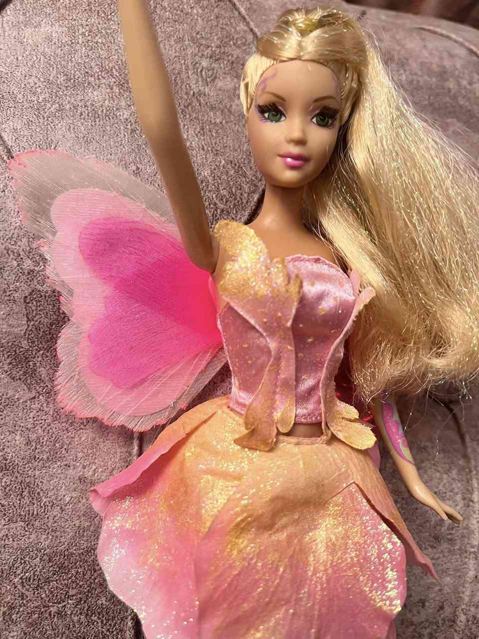 باربي اصلية مختومة 1999
عدها رموش ونظيفة وعدها اجنحة مضيئة
لفيلم باربي fairytopia هي والستاند مالتهة
السعر 35 الف قفل


**إذا كنت صاحب هذا الإعلان وتريد حذفه لأي سبب، رجاءا أرسل رسالة إلى الدعم الفني**