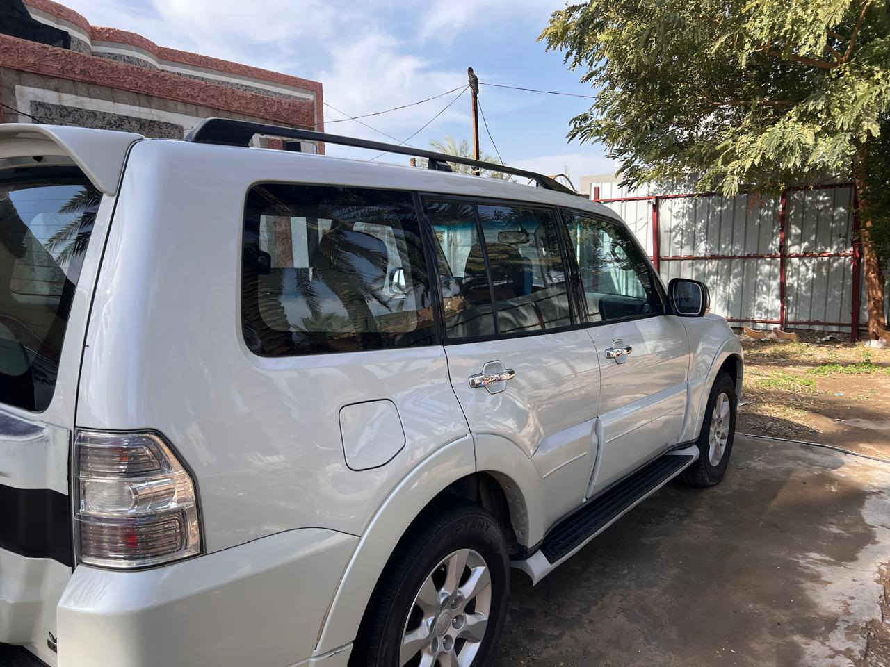 السلام عليكم باجيرو 2014السياره كلش حلوه رقم جديد بسمنه السياره مال بيت البيع تجي وشوف عينك مكان السياره بابل الحله السعر 170وبيه مجال التصال ***********
