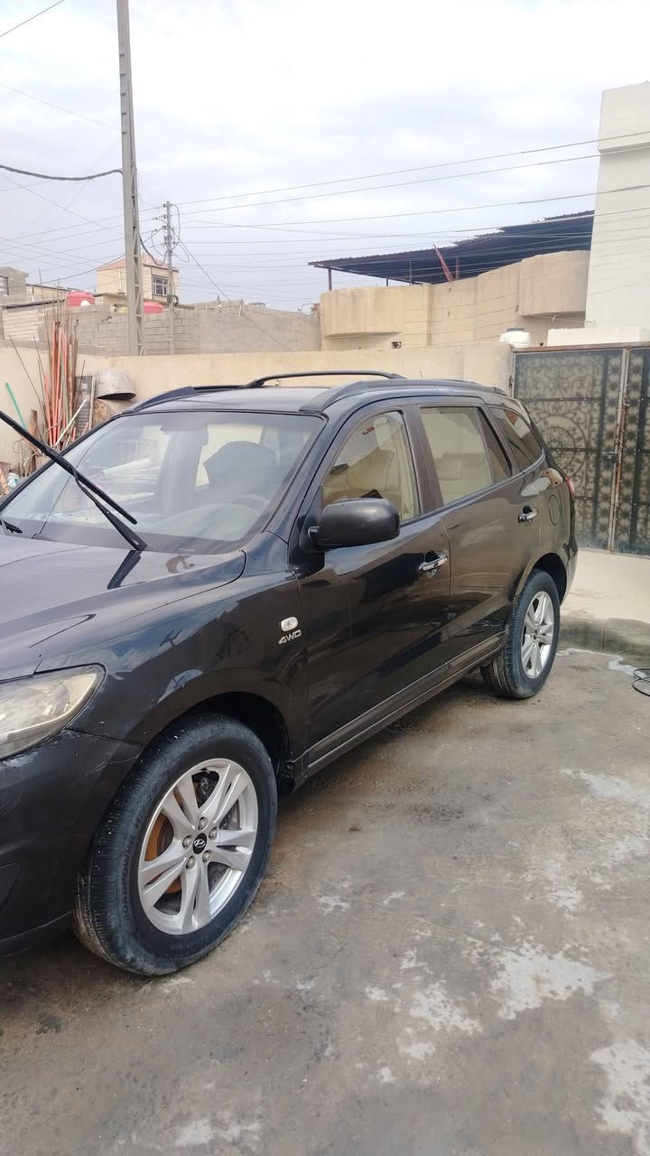 سلام عليكم اعاده بسسب لوعد كاذب
سنتافي كاز مسكر  ٢٠٠٧  سبعه راكب  قطعتين تبريد كشنات جلد  بيه صبق ٣ قطع   تخم تاير جديد حداديه  مكينه كايمه بيه بكن  رقم بصره تحويل ثاني يوم  سعر ٨٤ وبيه مجال مكان البصره حي الزيتون ***********
