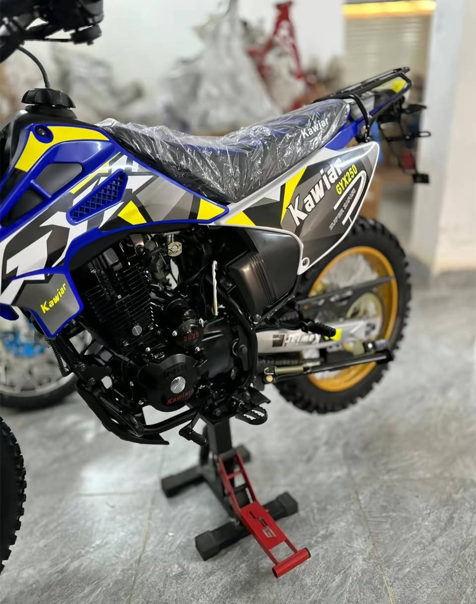 السلام عليكم وحياكم الله
توفر قفاز كاويار حجم المكينه ٢٥٠ موديل 2025
للحجز او الاستفسار واتساب ***********
توصيل كافة محافظات العراق متوفر
