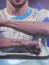 ايفون 13فقط ما مفتوح وين ما تفحص افحص بيه بس هاي لصربه الي باشاشه وما ...