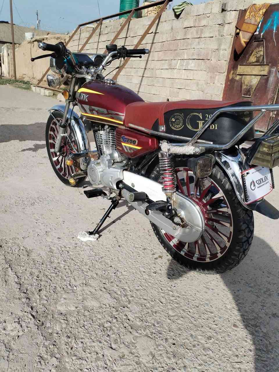 سيفان للبيع موديل ٢٤ كله شغال مابي شي سعر ٧٠٠ وبي مجال مكاني شهربان ***********
