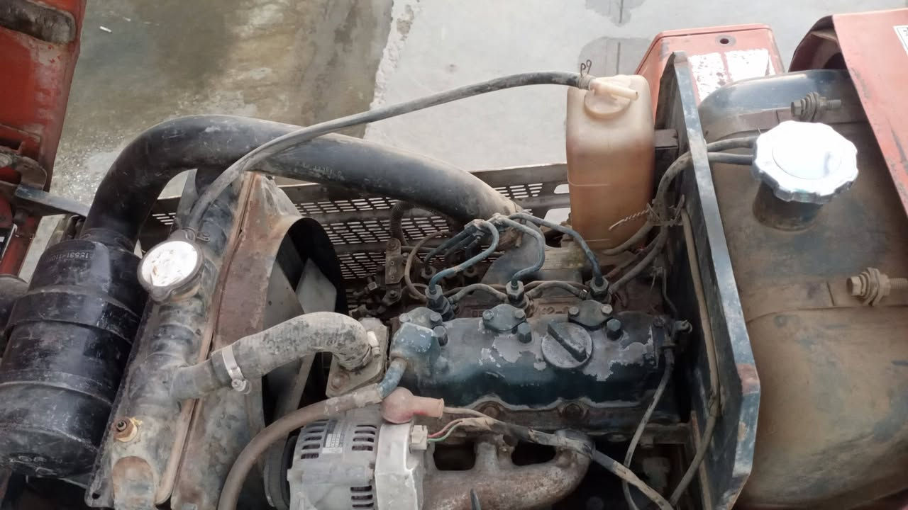 سلام عليكم كأبوته للبيع محرك 3بستم حجم 1200
نضافه فول كهربائية كله شغاله للاستفسار الاتصال على الرقم ***********
