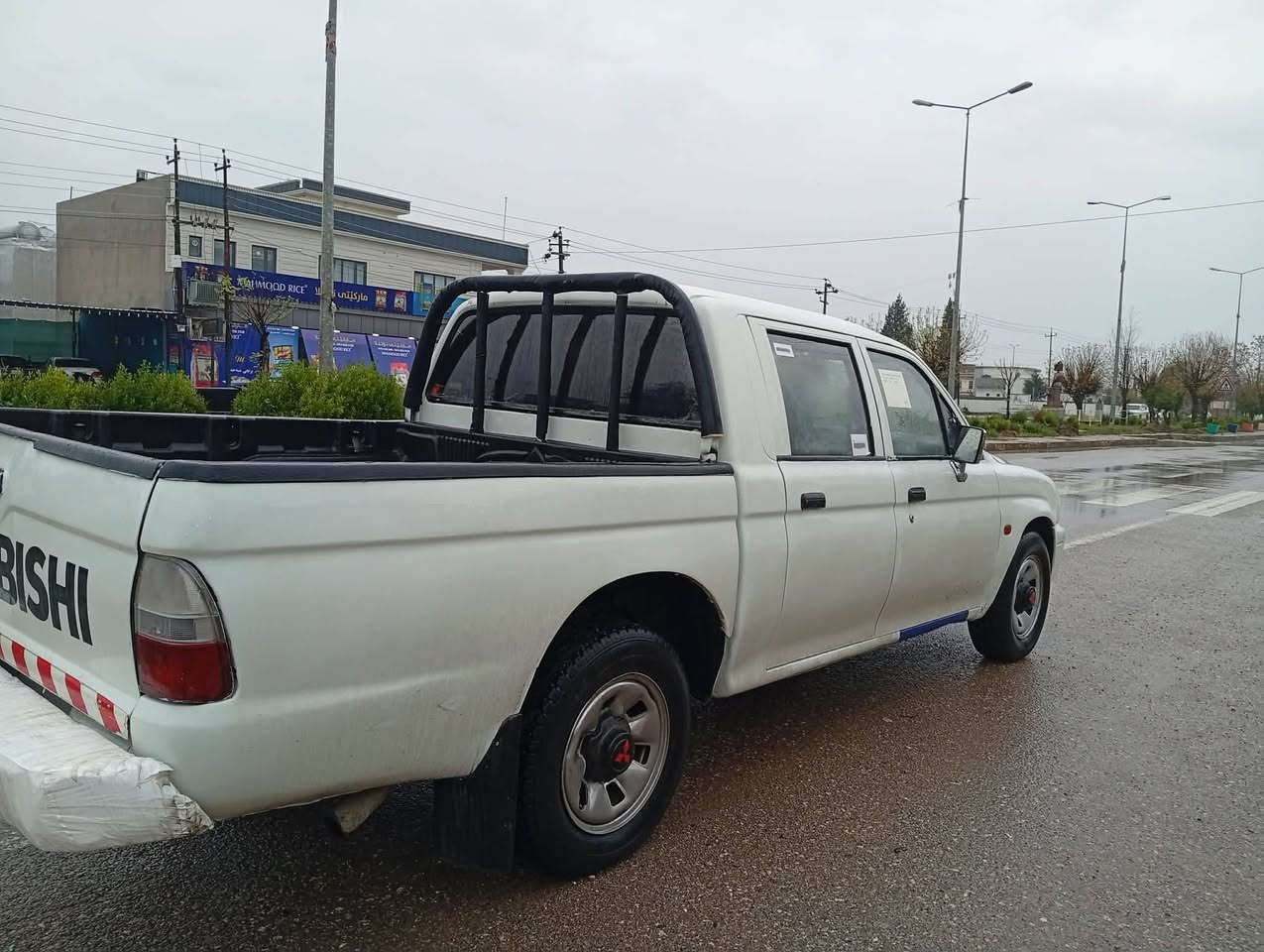 پیکاب مستەر بۆشی 
ئاڕم پلاستیک سلێمانی 
ماڵی دۆستە و بێ مەسرەفە
کامل پەمپە لەسەر ساغی 
بێ دەعموو لێدراو 
سعری 57 گەڵا 
شوێن هەڵەبجەی تازە
***********
