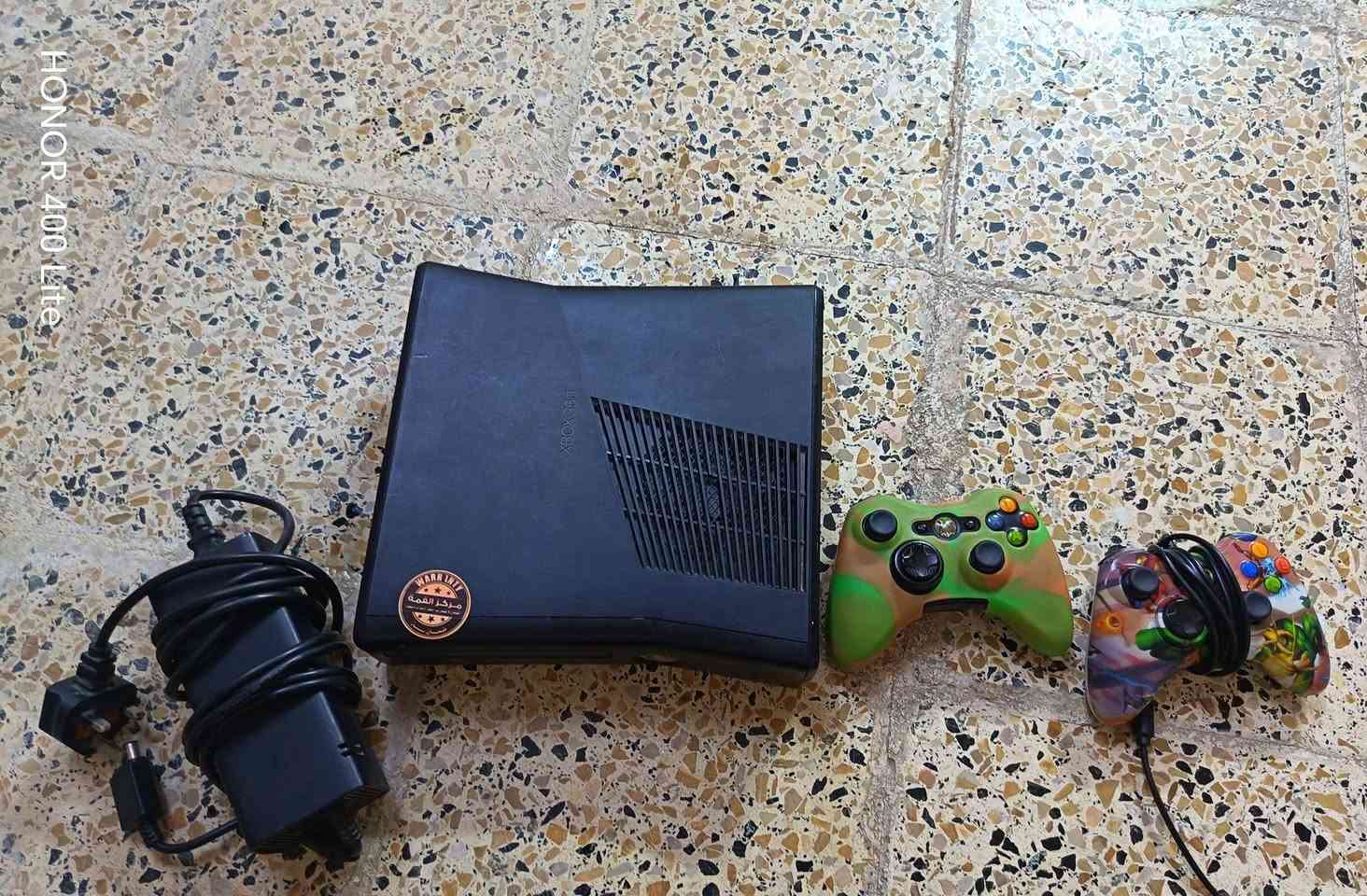 اكس بوكس 360 للبيع ملحقات كامل يده بلوتوث ويده واير نضيف مال بيت 99لعبه بيه
السعر 130 وبيه مجال المكان موصل دجة بركة


**إذا كنت صاحب هذا الإعلان وتريد حذفه لأي سبب، رجاءا أرسل رسالة إلى الدعم الفني**