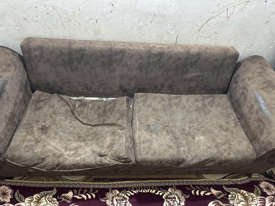 السلام عليكم تخم تركي 10مقاعد بس اثنين شويه دايسات ويصلح  بغداد الشعب شارع الصحه *********** راسلني واتساب ما متواجد ع فيس
