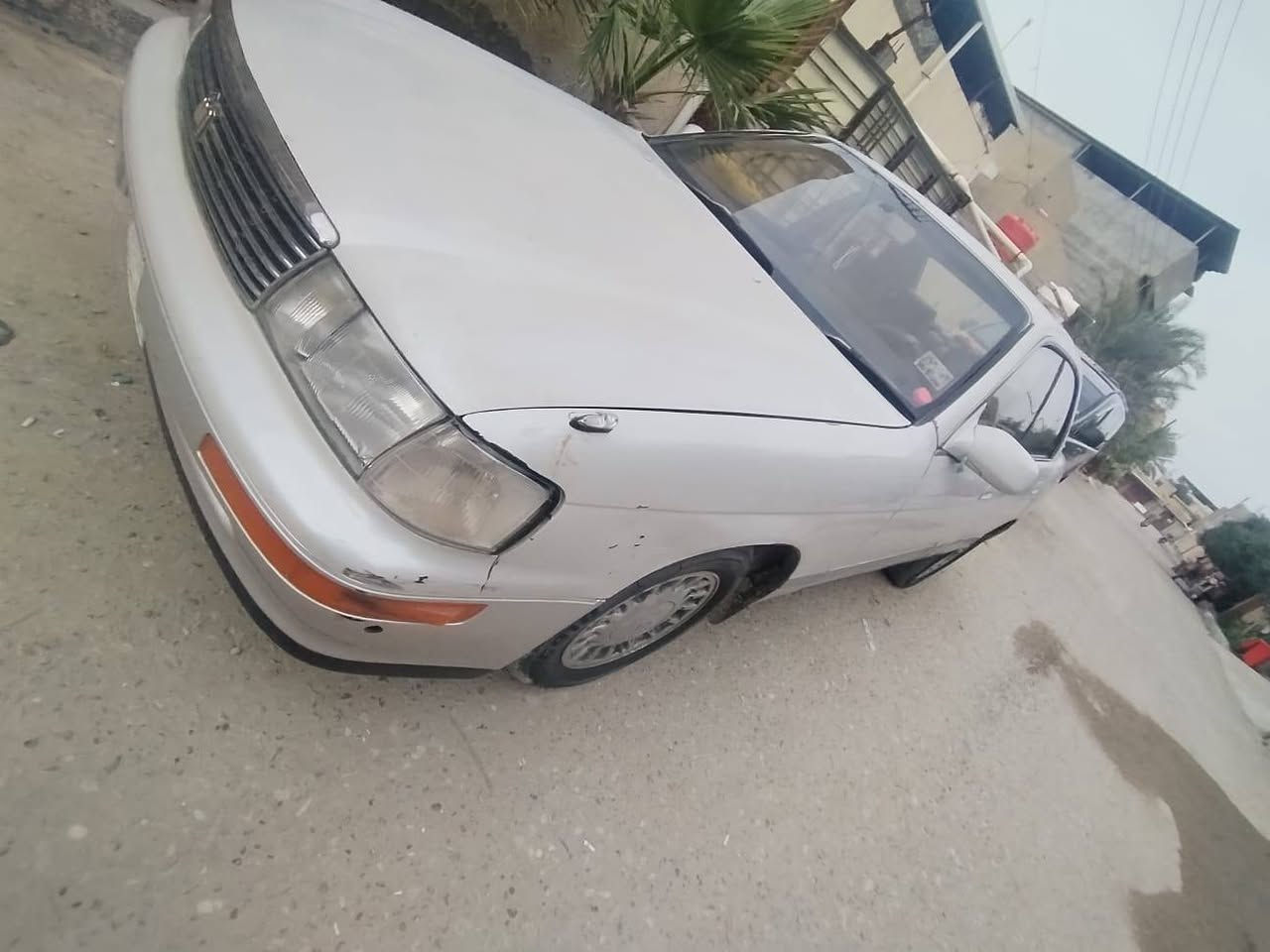 سياره بطه مديل 92.
مكينه وكير خير من الله مكفل من الفتح والتجفيت
كهربائات كلها شغاله
لايت عالي. ناصي.
السياره شرط التحويل
سنويه منتهيه الغرامات علئ راعيها.موجود بالگرنه
حداده الامامي جدد
سعر 40وبيها مجال 
للتواصل ***********
