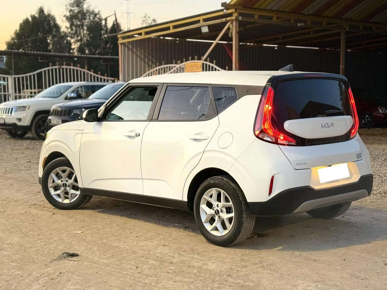 بيع او مراوس حسب القناعة
كيا صول موديل 2024 دخول جديد عله ايدي مرقم بابل بسمي قبل يومين وارد أمريكي ضررها فقط جاملغ وبنيد بدون دواخل السياره وضع شركة محرك 2000 دوش جاهزه من كلشي تصليح عله ايدي ماشيه ٢٣ الف فقط  السعر 160$ وبيه مجال بسيط للشراي يدلل 

للاستفسار : ***********
