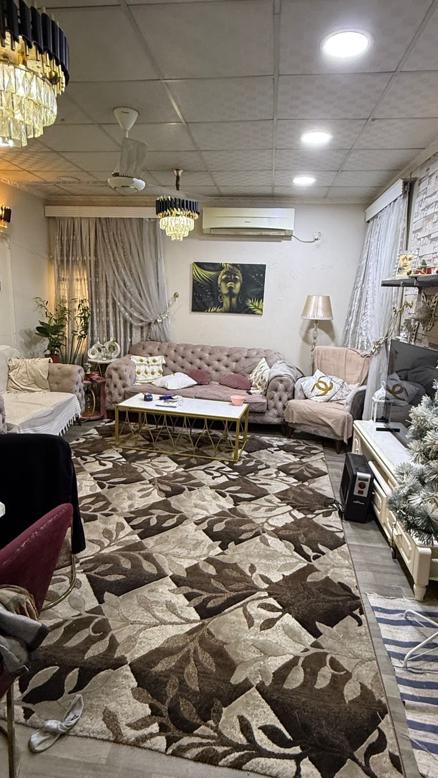 بيت للبيع العنوان كراده داخل مقابل حسينية ال مباركه فرع علوة الفكهاني  الشارع مغلق بي ساحه بالأخير تستدير بي السيارات  البيت مساحته 144م واقع حال 9 واجهه نزال 16 سند مستقل طابو صرف يقره بلسند 138 م استقطاع الشارع للبلديه عرض  الشارع 6م البيت 3طوابق استثمار
الطابق الارضي 3 غرف نوم +صاله +مطبخ +صحيات  سيراميك
الطابق  الأول 2 نوم +صاله +مطبخ+ صحيات سيراميك 
الطابق الثاني 2نوم +صاله+مطبخ +صحيات سيراميك
للاستفسار ‭٠٧٧١ ٣٤٦ ٦٢٧٩‬- ‭٠٧٨١ ٨٢٢ ١٨١٨‬