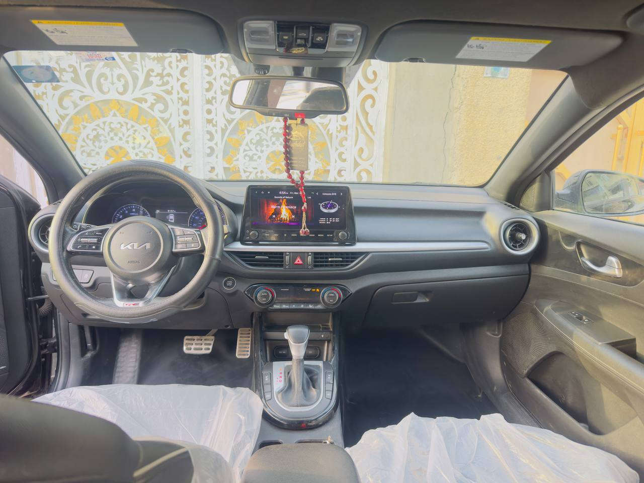 السلام عليكم
فورتي جيتي لاين فول مواصفات 
مديل 2023
حادثها جاملغ أمامي وبابين مبدلات اصليات فقط الجاملغ تجاري 
فتحت سقف
تشغيل عن بعد 
كشنات جلد مختم جيتي لاين تدفئة وتبريد 
ماشية ٣٩ الف 
3 انضمة قيادة
شحن لاسلكي 
دركة جيتي لاين D
سستم صوت شركة هارلم بلادي 
تبريد قطعتين مناخ منفصل
مكينة 2000دوش المرغوب  
اوتو هولد 
هند بربك بصمة
رادار امامي خلفي 
رادار جانبي 
توقف ذاتي 
السعر 165 وبيها مجال  
تفاصيل اكثر اتصل رقم الهاتف
‏ ***********
