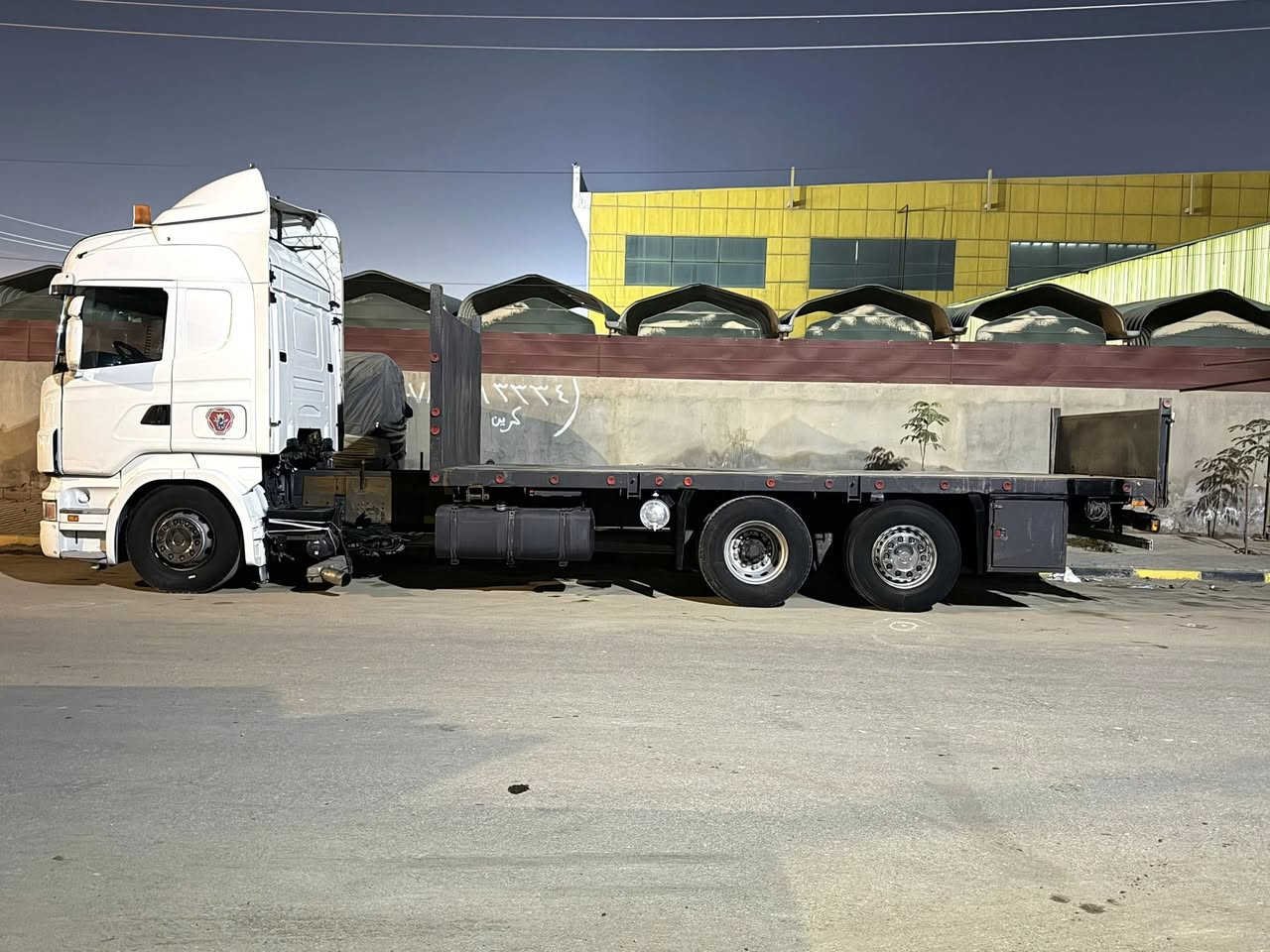 سكانيه رقم سليمانيه مسجله كرين بسمي مديل 2006 كفاله عامه مكينه كير شاصي   للخير بدي وكرسي مال كرين سرائيلي تخم تاير جديد او حداديه كله  جديده سنويه لل 2030 هزه جديده ***********
