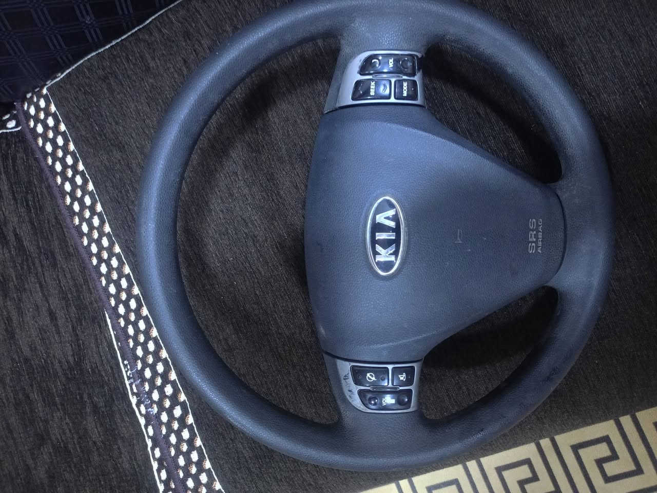 اغراض حاويه كيا ريو، برايد بيهم اكسنت 
اتصل او خاص يوجد توصيل لجميع المحافظات 
***********
