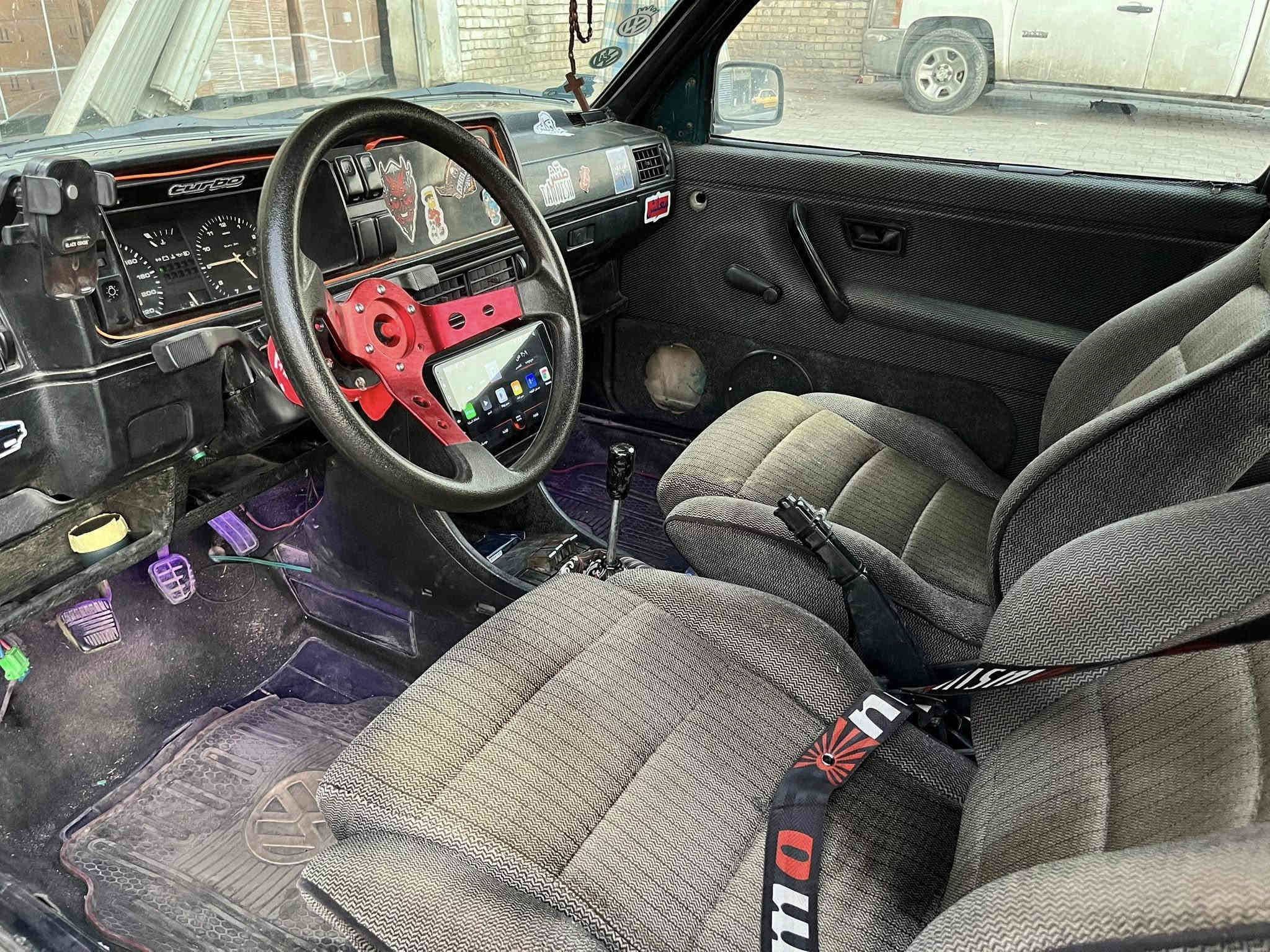 السلام عليكم للبيع  حسب القناعه كولف عضم كير عادي مكينه ١٨٠٠ موديل 21991وارد  تخم تاير جديد وباتري داخله جديد بمعنه الكلمه خارج كلش نضيف هستوه معمره تعمير حلوو لون مميز شاشه  شاديله داخل غرفة رياضي صالنصة رياضي سعر سياره ٣٨ورقه و بيه مجال مكان سياره بغداد شارع فلسطين  بيه نرقص بصيطه  لاستفسار ***********
