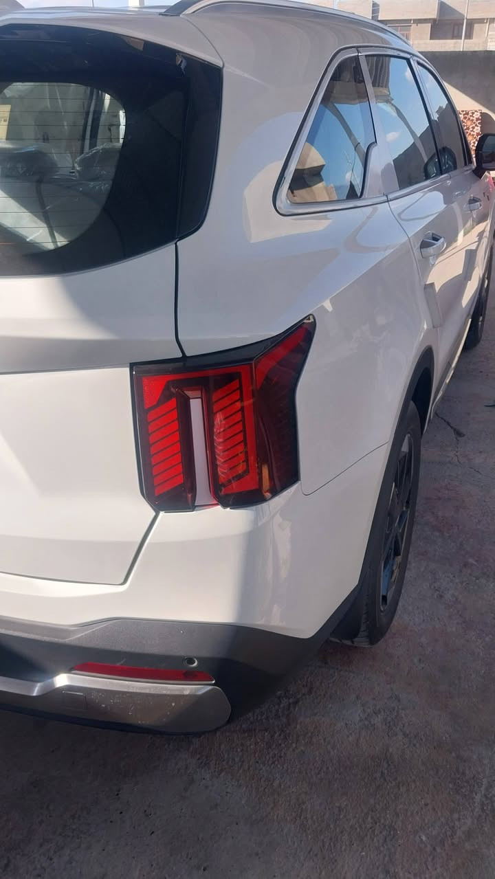 سورنتو ٢٤خليجي
كفاله عامه ماشيه ١٤
حقيقي سياره مال بيت 
موصفات دوليه معروفه 
تحويل مباشر مكان بغداد حي جهاد 
***********
