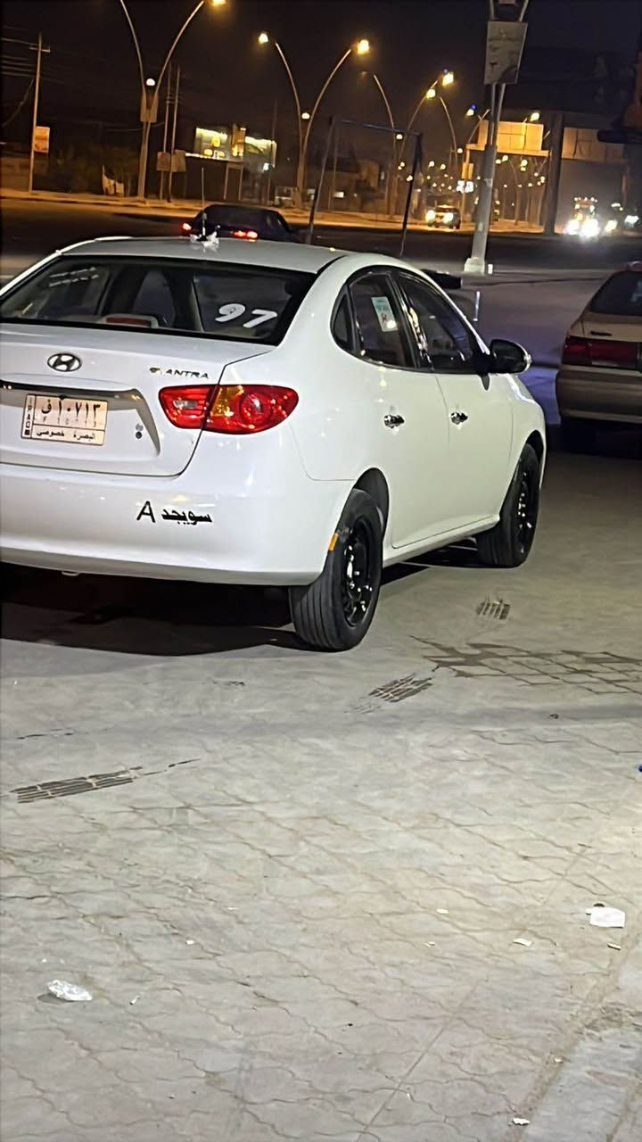 السلام وعليكم لانتره صابونه 2011 سياره مكفوله عدهه باب سيايق بي بارد مكينه 1600 ماشيه 250 حقيقي السياره جاهزه للاخير اي نقص مابيهه واحلى من صور وبيه السعر 110 وبيهه مجال للطيبين تجي وتدلل مكان جزيره شط العراب *********** البصرة, العراق
