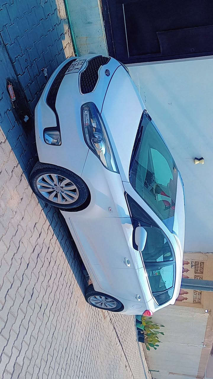 كارنزا مديل 2014 رقم بغداد جديد كفاله السياره جديده تبريد ثلج قطعتين مكينه 2000 لا تبخير لا صوت جديده اي إستفسار أتصل ما متواجد ع سعر 143 وبيه مجال مكاني نجف ***********
