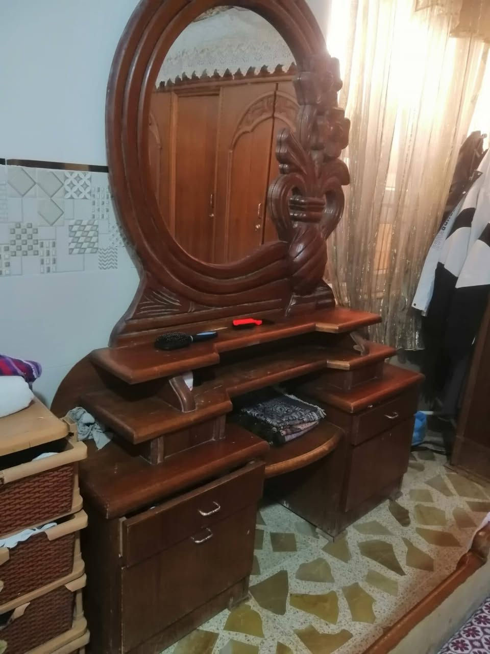 ملحقات للبيع السعر 50 الف للتواصل على الرقم ***********
