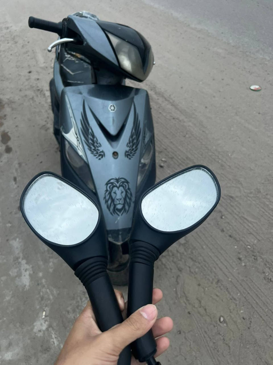 سلام عليكم جي تي ار ثعلب نوزل دراجة نظيفة كاملة بدون اي نقوصات سلف وهندر بس البارحة وكف عندي السلف وما عرفت اسوي رايدها ب350 وبيها مجال مكاني بغداد بلديات تقاطع المرور رقمي ***********
