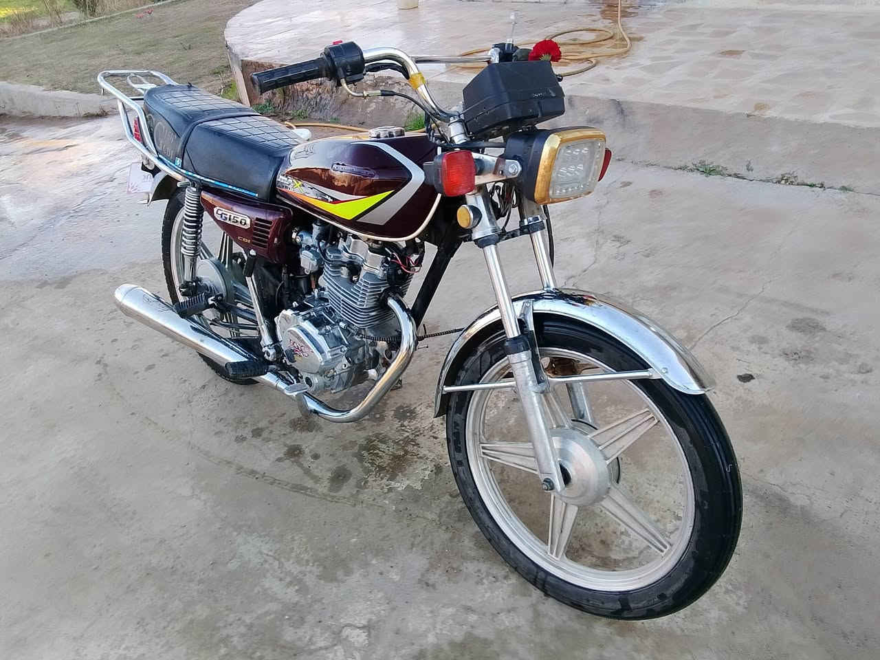 سلام عليكم دراجه البيع جني موديل 19 ناشاط فول مانقصه كلشي مكان بيجي سعر 300بي مجال  شراي موشراي لا تعبني أومروس ***********
