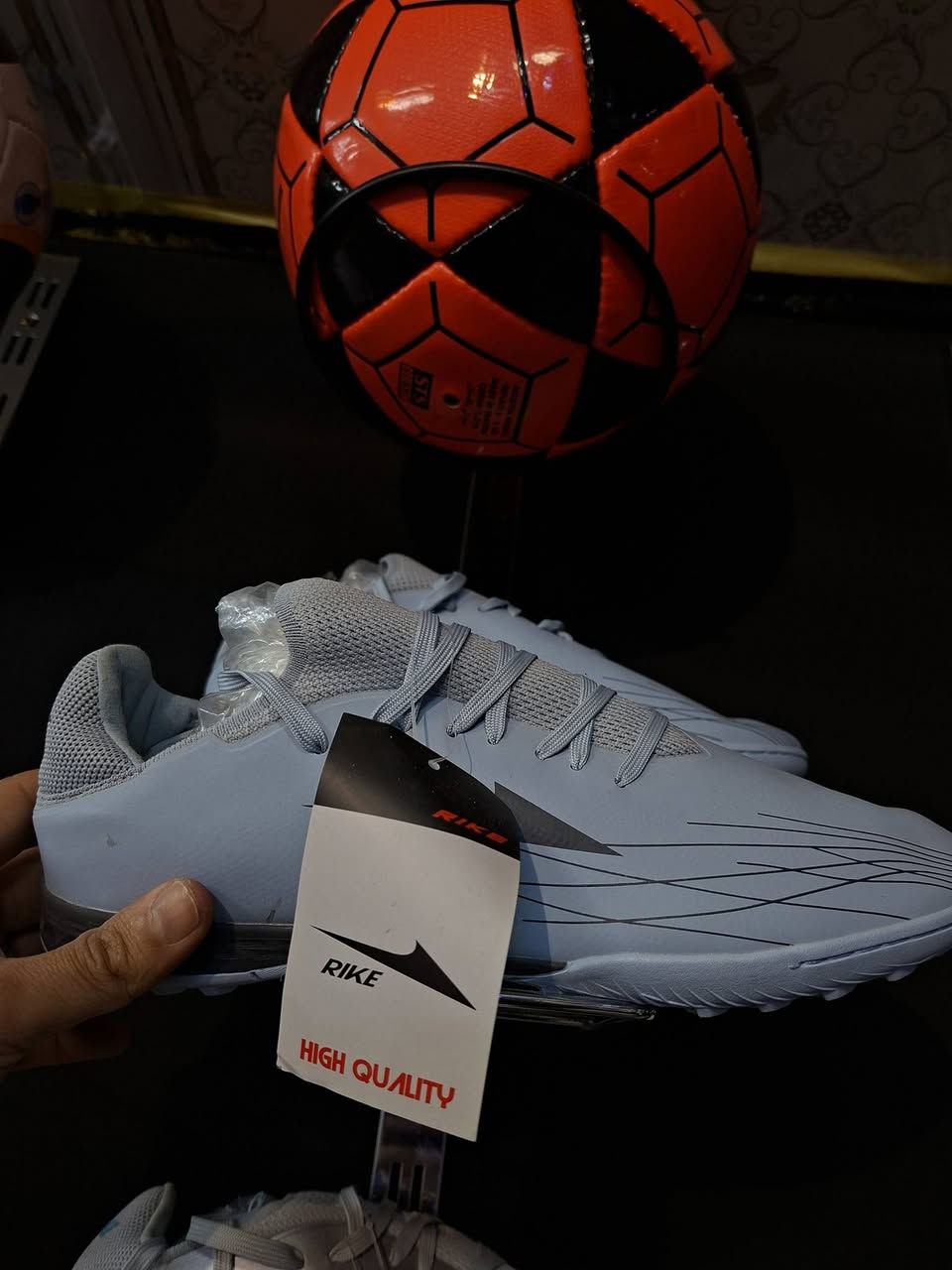 #اثير_للاحذيه_الاوربيه_باله_والجديد
#عرض_لمده_سبوع 
ترانشوز  اي قطعه داخل محل 12 الف 
لابجين ريكي  12 الف 
العنوان / حبانيه سيسي سوق العصري مجاور قاعه البوريشه
هـ/***********
