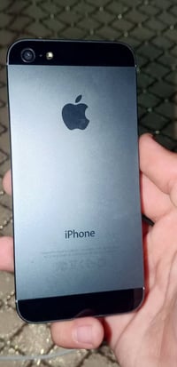 ايفون ٥ • ٦٤ • شاشة شرط