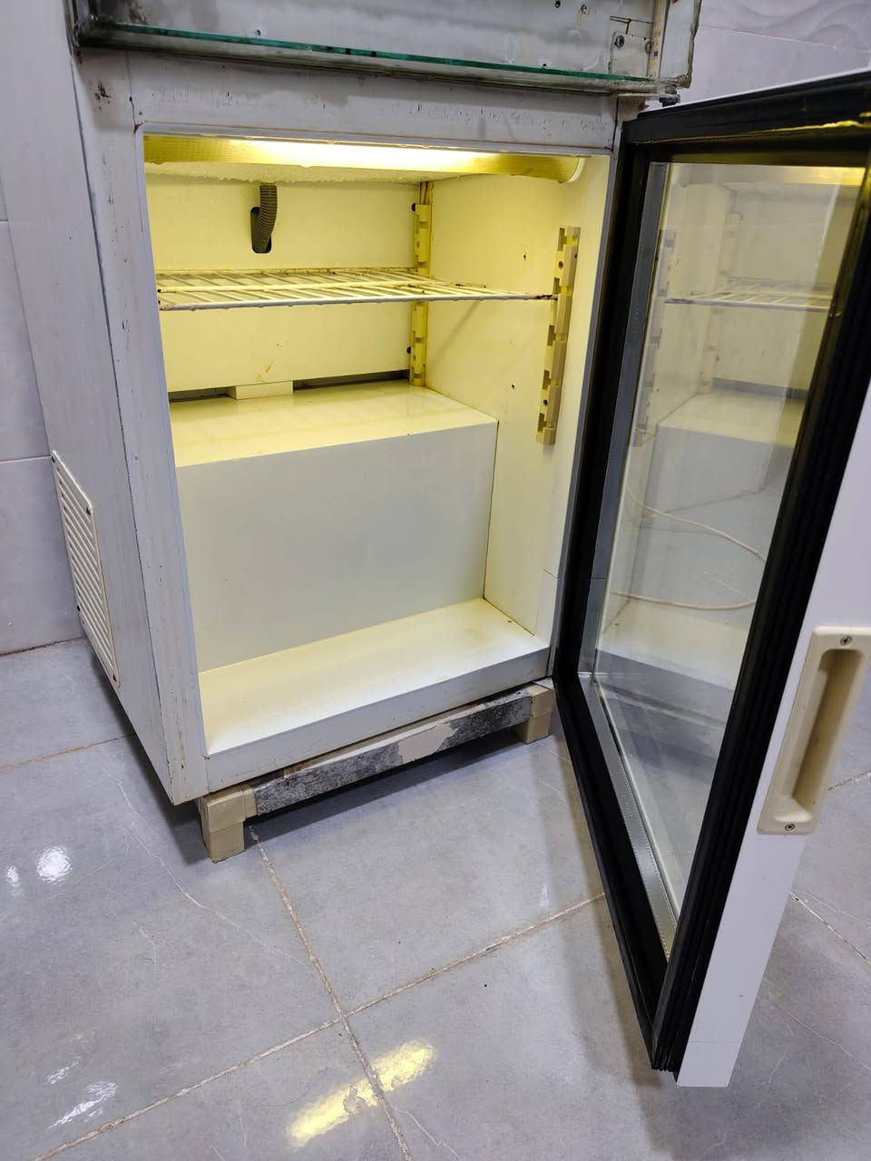 براد مال ماء او يرهم مال علاجات شرط الشغل السعر٧٥الف الإتصال ***********
