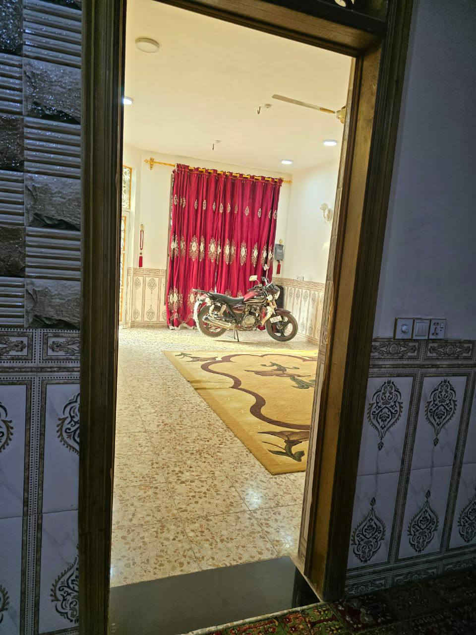 يوجد بيت طابو صرف جديد
المساحة 200م طابق واحد نوم 2
شارع 80 محيزم 4 
ورة المدارس يم الملعب الخماسي 
للاستفسار مراجعة مكتب الشارقة للعقار مقابل مسجد الرحمن الاتصال اوعبر المراسلة ***********
